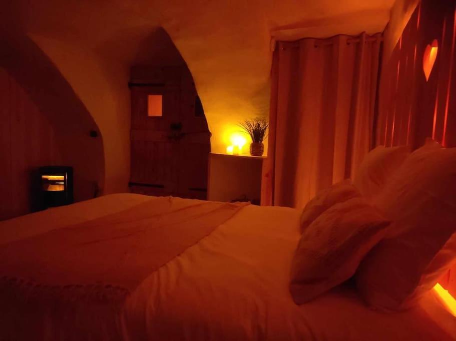 Nuit Romantique Avec Spa Privatif Meilhaud Экстерьер фото