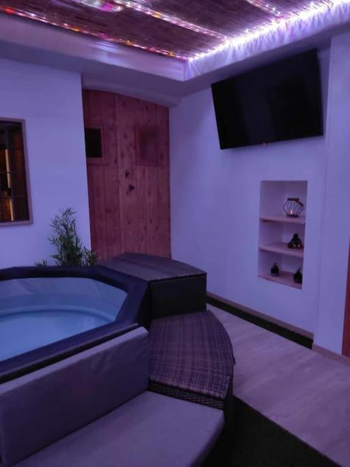 Nuit Romantique Avec Spa Privatif Meilhaud Экстерьер фото